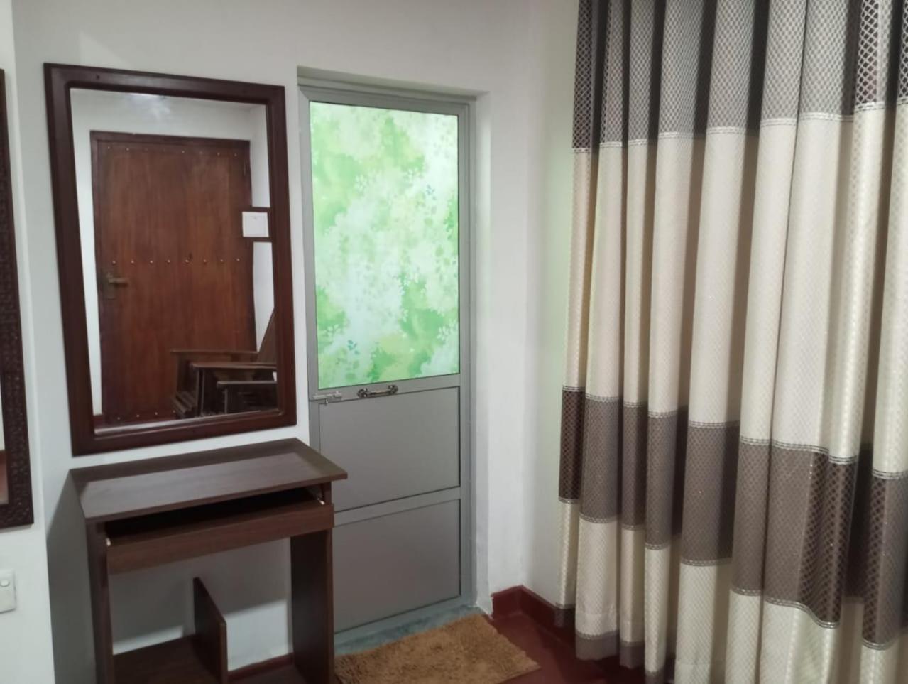 Relax Home Rambukkana Exterior foto