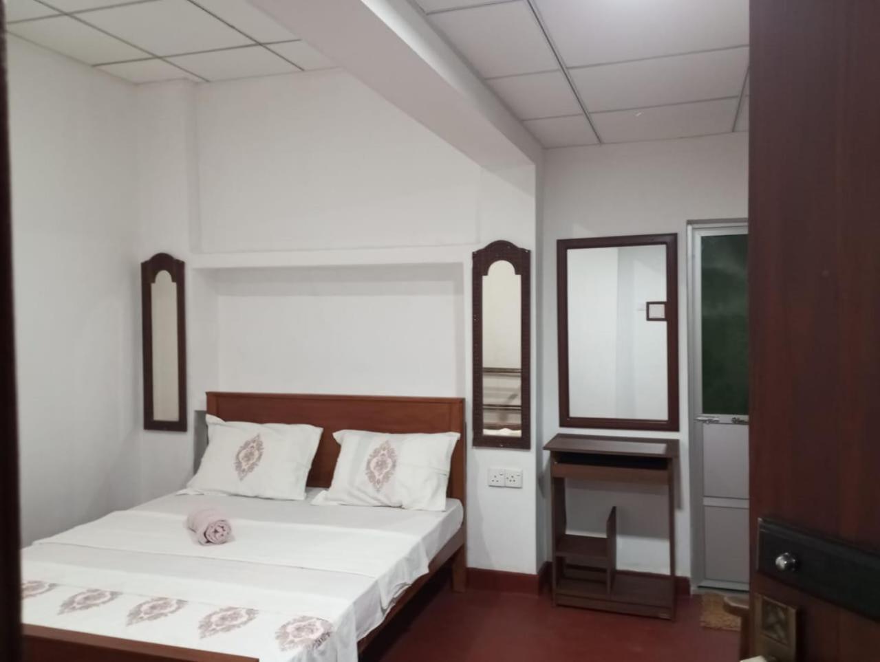 Relax Home Rambukkana Exterior foto