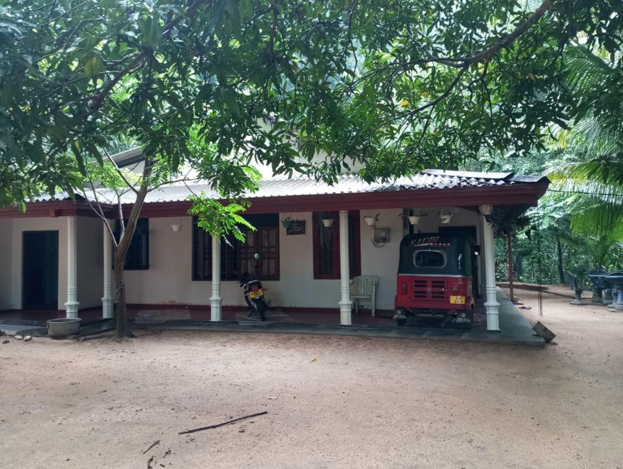 Relax Home Rambukkana Exterior foto