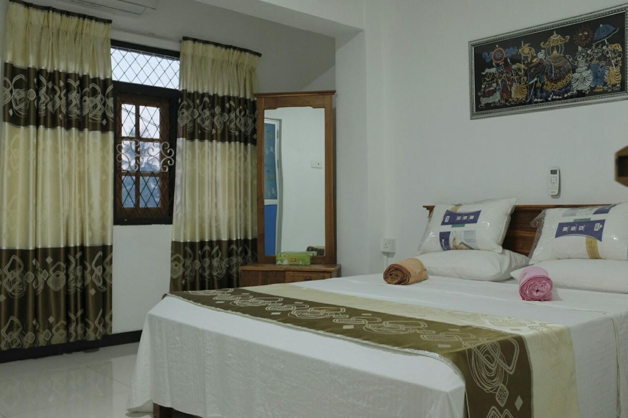 Relax Home Rambukkana Exterior foto